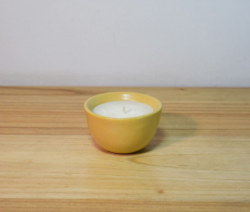 Amarillo-FloresBlancasyPeras (1) Velas Aromáticas